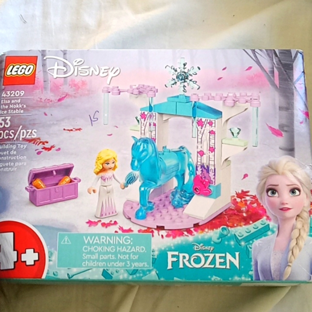 Frozen lego set